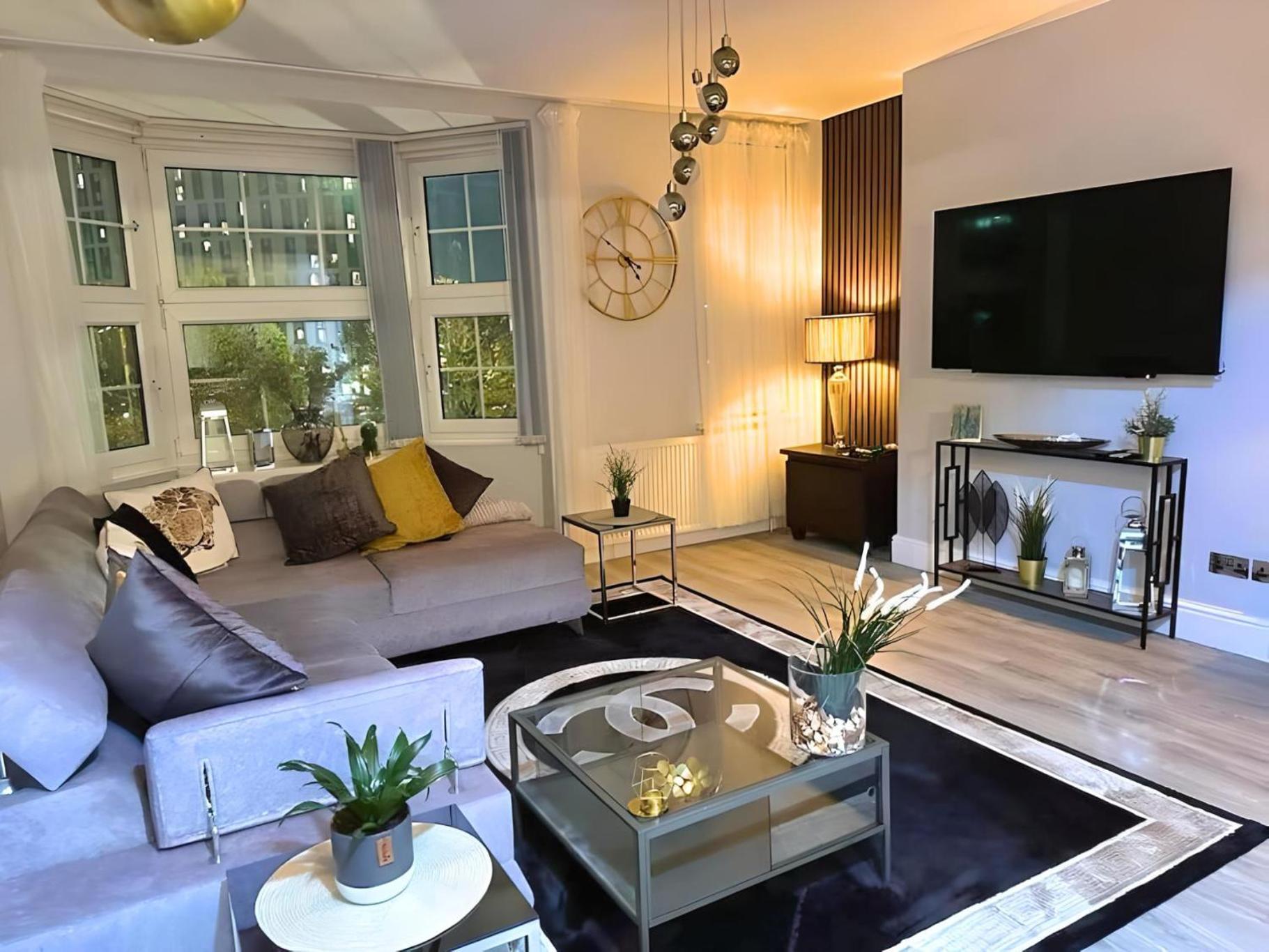 *Luxury 9Ine Lush Jacuzzi Apartment & Balcony* Birmingham Zewnętrze zdjęcie