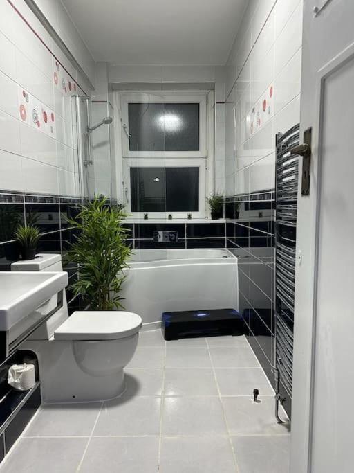 *Luxury 9Ine Lush Jacuzzi Apartment & Balcony* Birmingham Zewnętrze zdjęcie