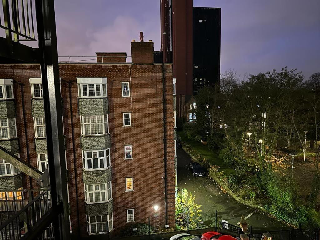 *Luxury 9Ine Lush Jacuzzi Apartment & Balcony* Birmingham Zewnętrze zdjęcie