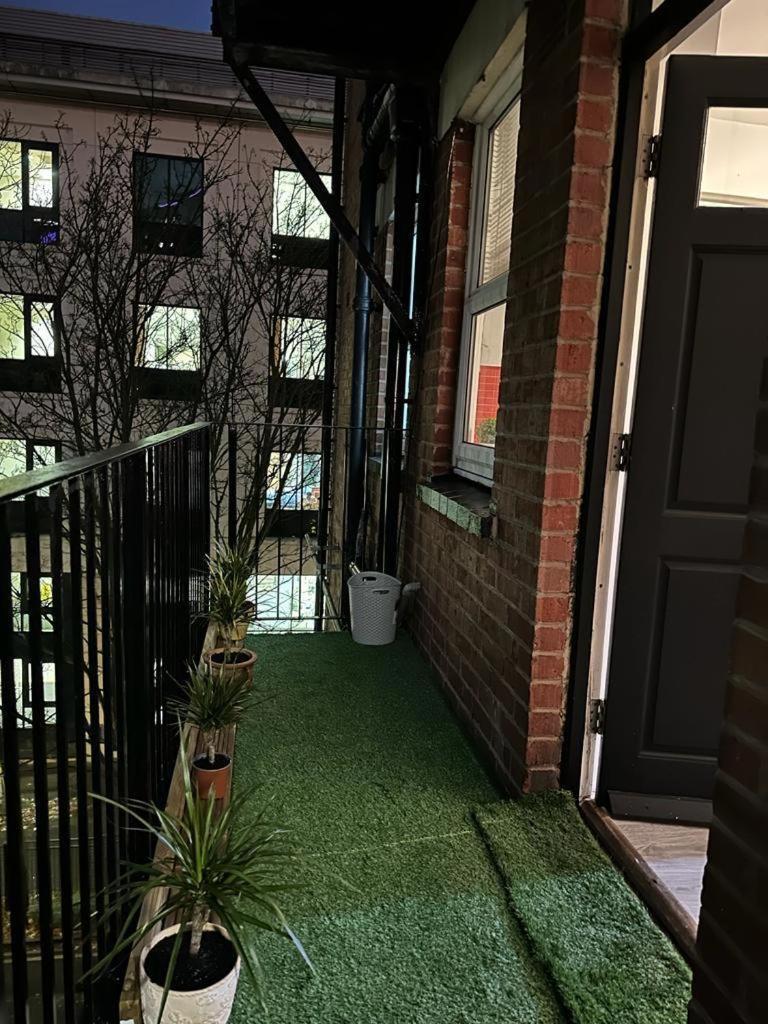*Luxury 9Ine Lush Jacuzzi Apartment & Balcony* Birmingham Zewnętrze zdjęcie